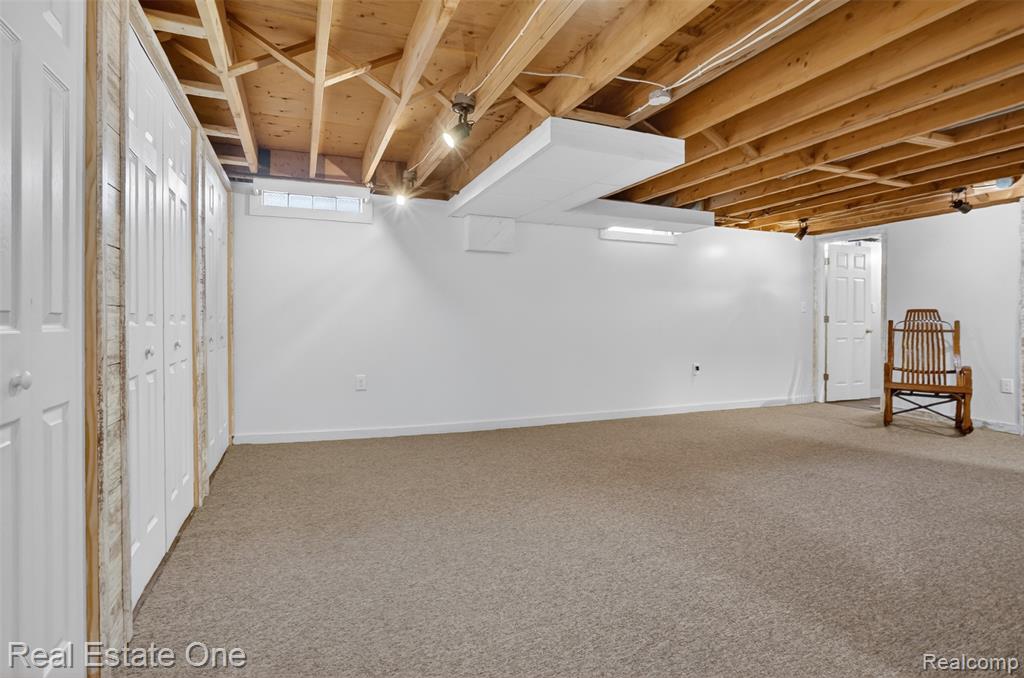 2802 Costa Mesa Road, Waterford, MI 48329 — Photo 25
