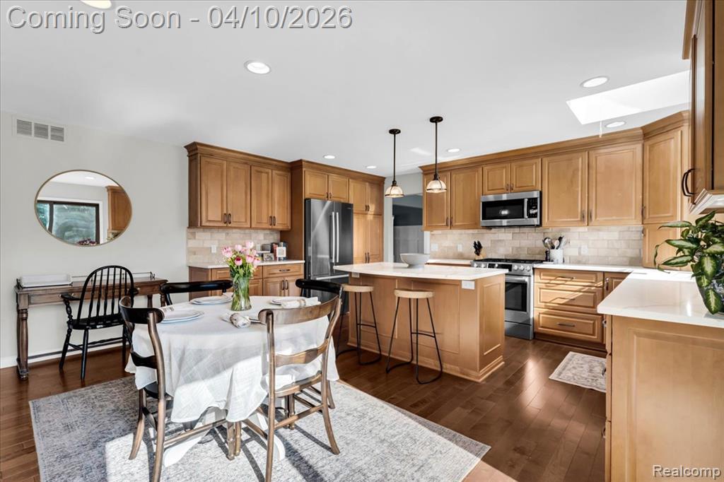 16516 Dundalk Lane, Northville, MI 48168 — Photo 10