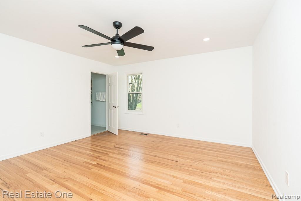 3210 Lake George Road, Oakland, MI — Photo 11