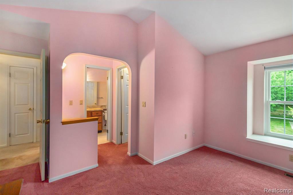 715 WHISPERWOOD Trail, Fenton, MI 48430 — Photo 13