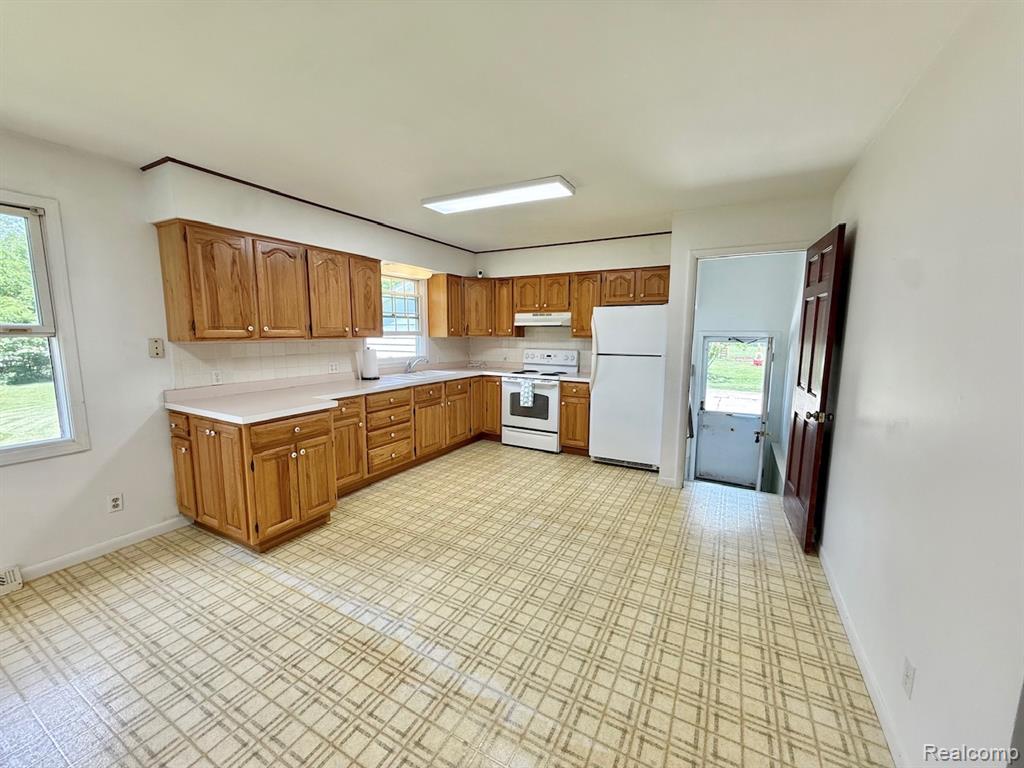11495 E Richfield Road, Davison, MI 48423 — Photo 9