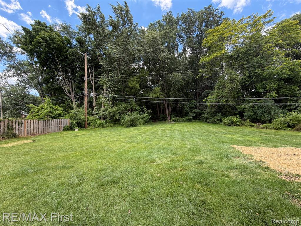 23736 Kim Drive, Clinton Twp, MI 48035 — Photo 19