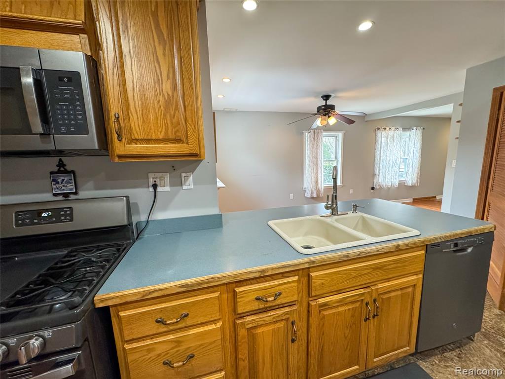 5381 Merrick Street, Dearborn Heights, MI 48125 — Photo 7