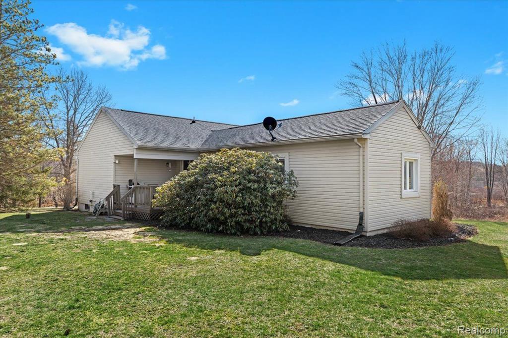 8470 WASHBURN Road, Goodrich Vlg, MI — Photo 12