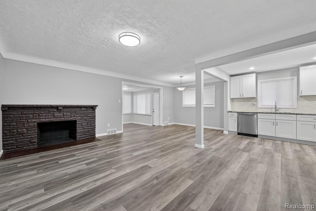 9289 Marion Crescent, Redford, MI 48239 — Photo 5