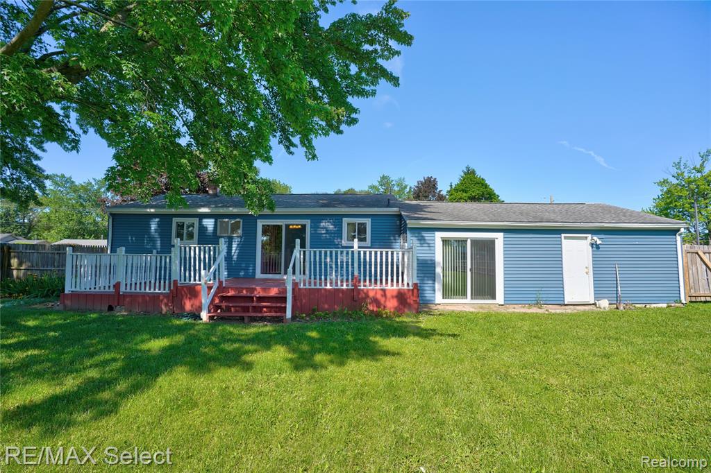 4075 Bristolwood Drive, Flint, MI 48507 — Photo 18