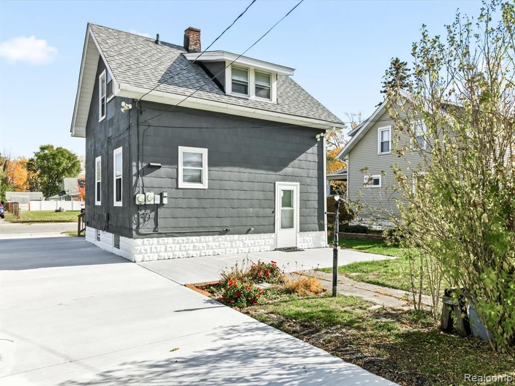 423 16th Street, Port Huron, MI 48060 — Photo 4