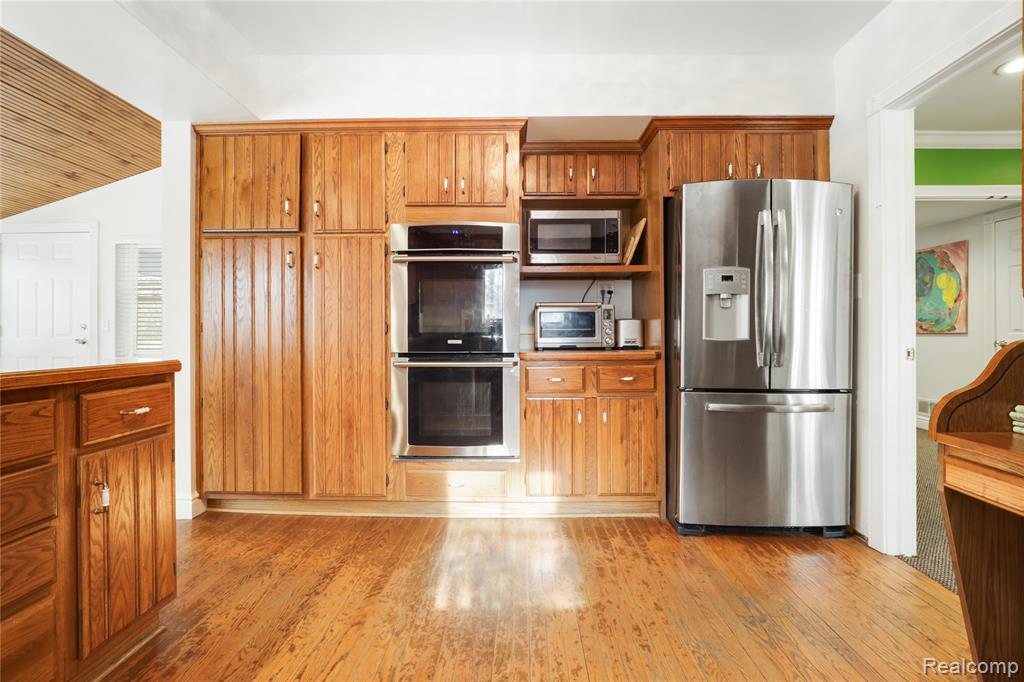 2052 S Dye Road, Flint, MI 48532 — Photo 8