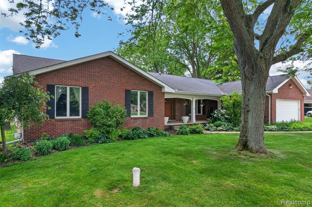 1330 Meadow Green Lane, Linden, MI 48451 — Photo 6