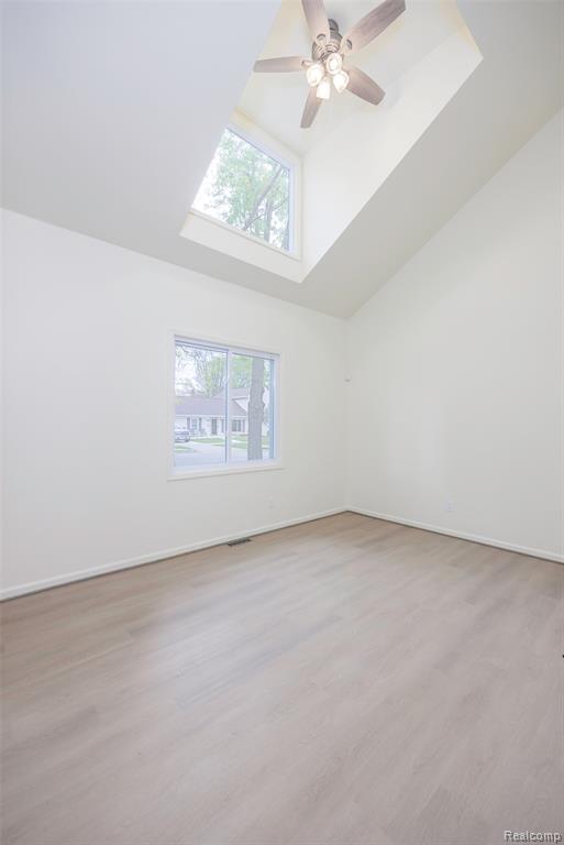 20505 Ridgemont Road, Harper Woods, MI 48225 — Photo 9