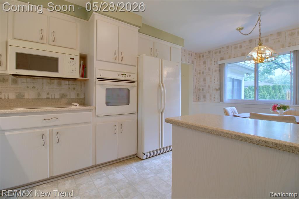32216 Craftsbury Road, Farmington, MI 48334 — Photo 13