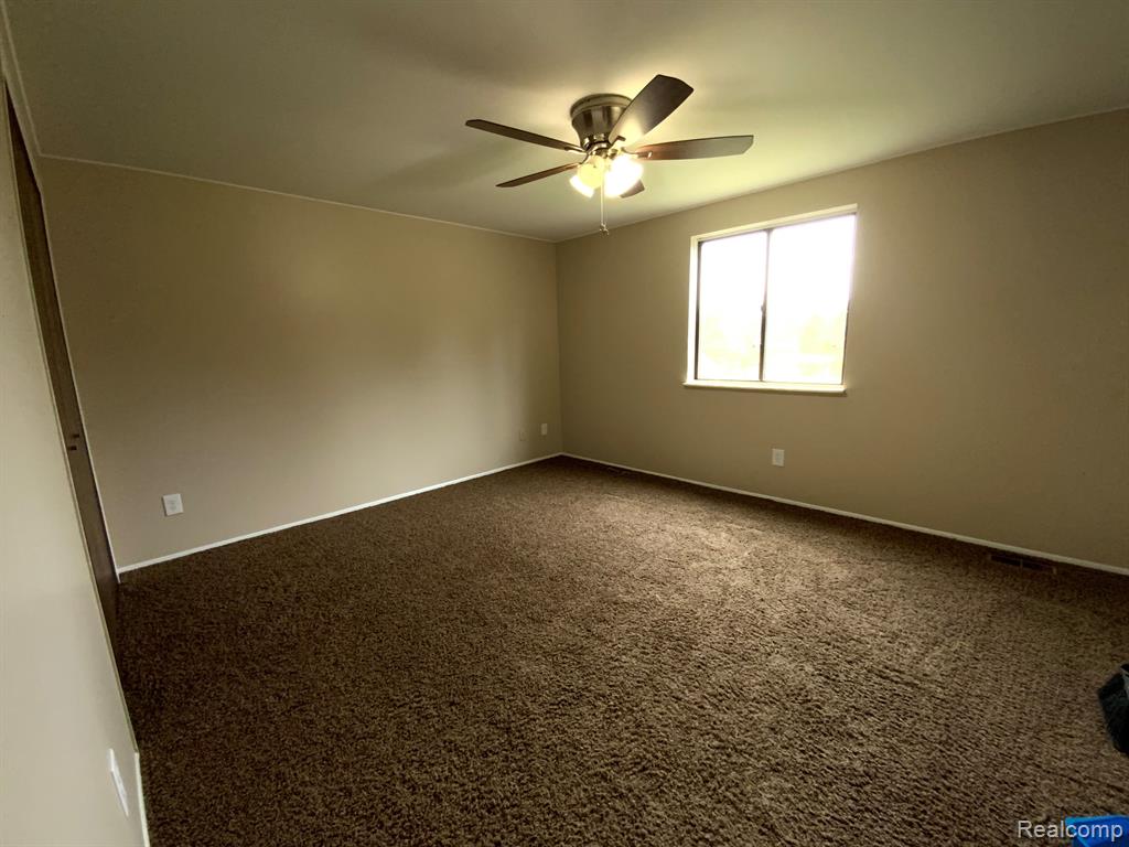 4544 HILLVIEW Shores, Clarkston, MI 48348 — Photo 17
