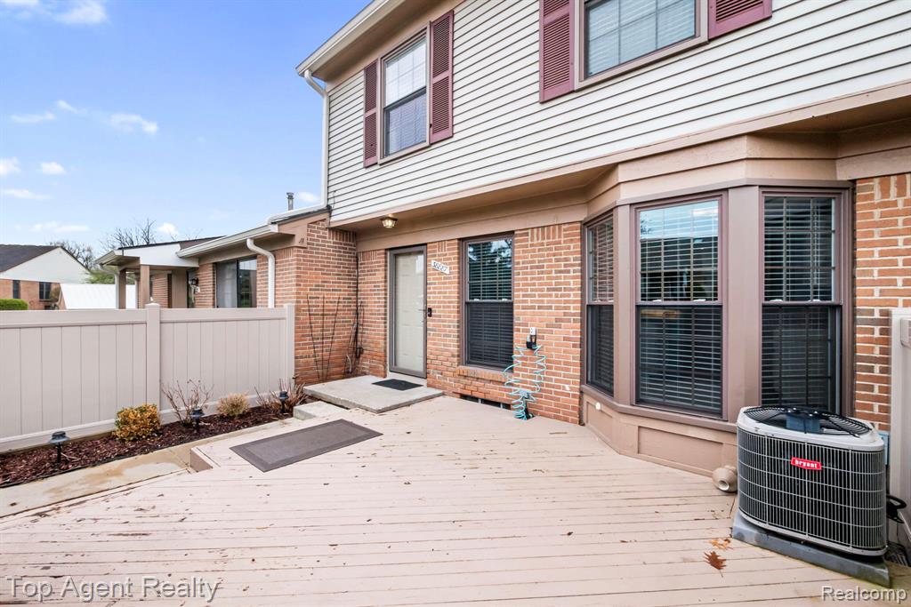 38887 Country Circle, Farmington Hills, MI 48331 — Photo 5