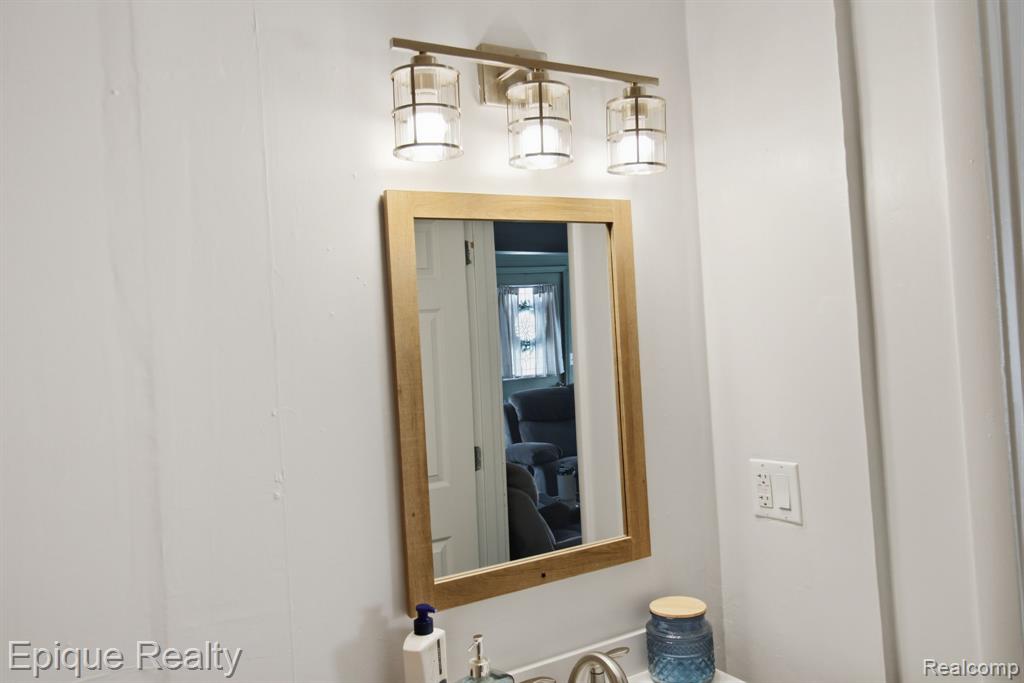 324 E Center Street, Petersburg, MI 49270 — Photo 12