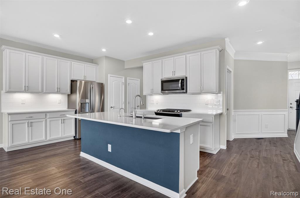 4799 Broomfield Way, Lake Orion, MI — Photo 12