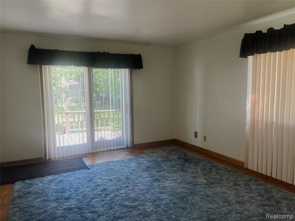 3918 Whitney Avenue, Flint, MI 48532 — Photo 15