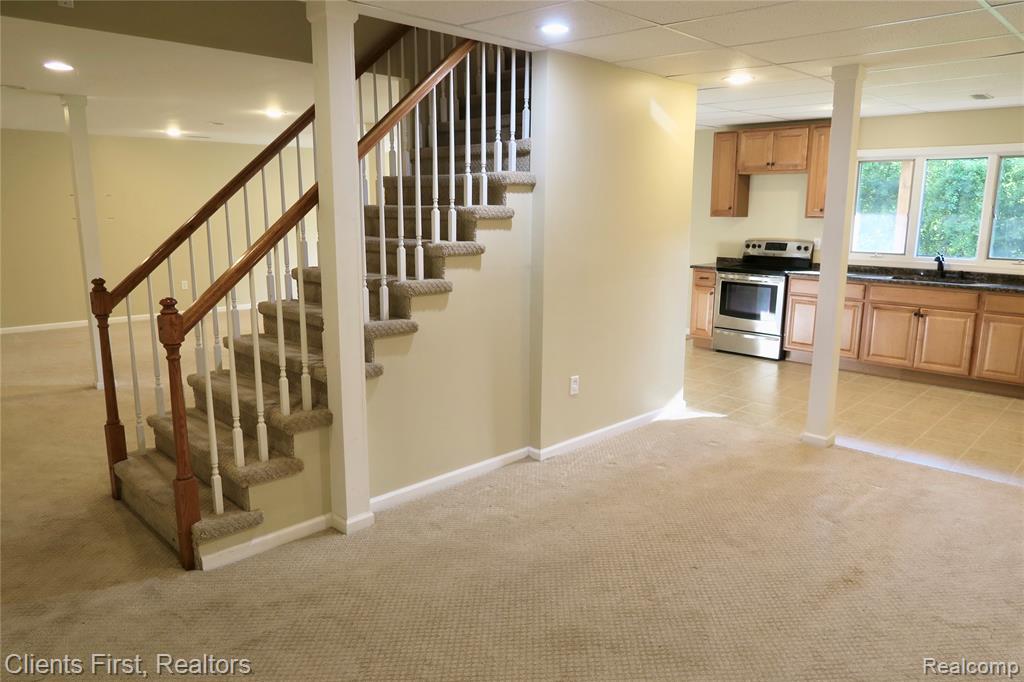 7233 OAKWOOD Drive, West Bloomfield, MI — Photo 28