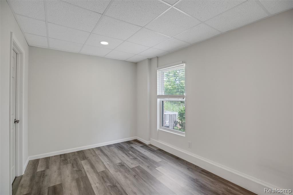 43583 Chancellor Lane, Novi, MI — Photo 35