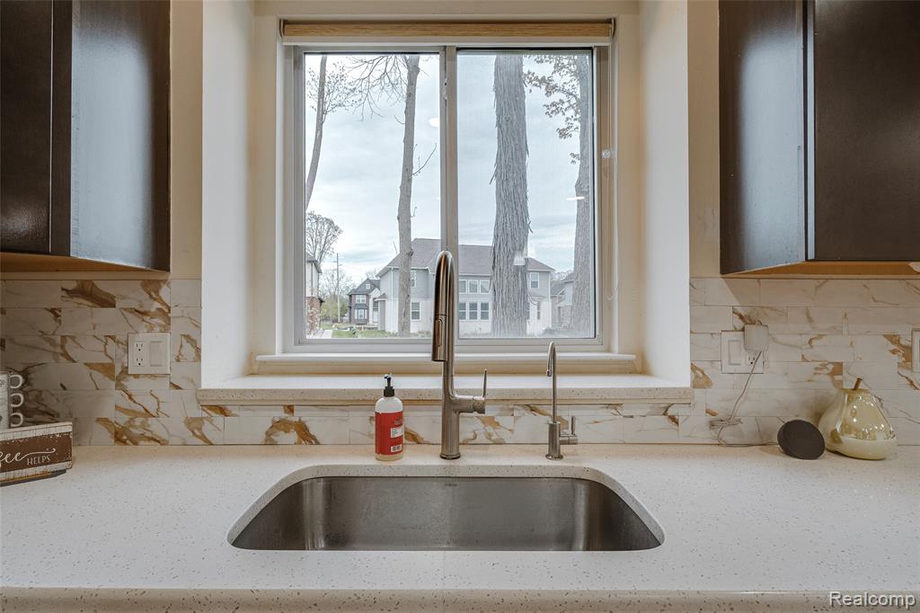 343 Amelia Circle, South Lyon, MI 48178 — Photo 28