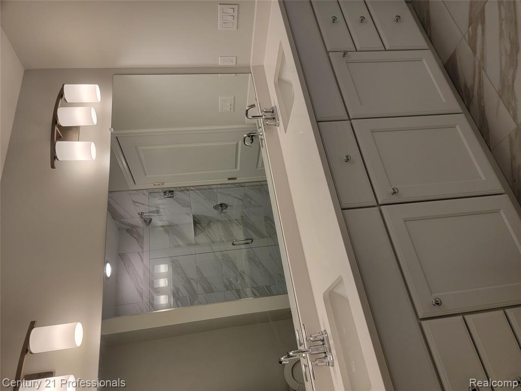 4813 Parkside Lane, Troy, MI 48085 — Photo 9