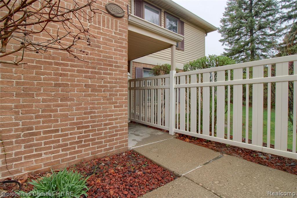 19586 Northridge Drive, Northville, MI 48167 — Photo 3