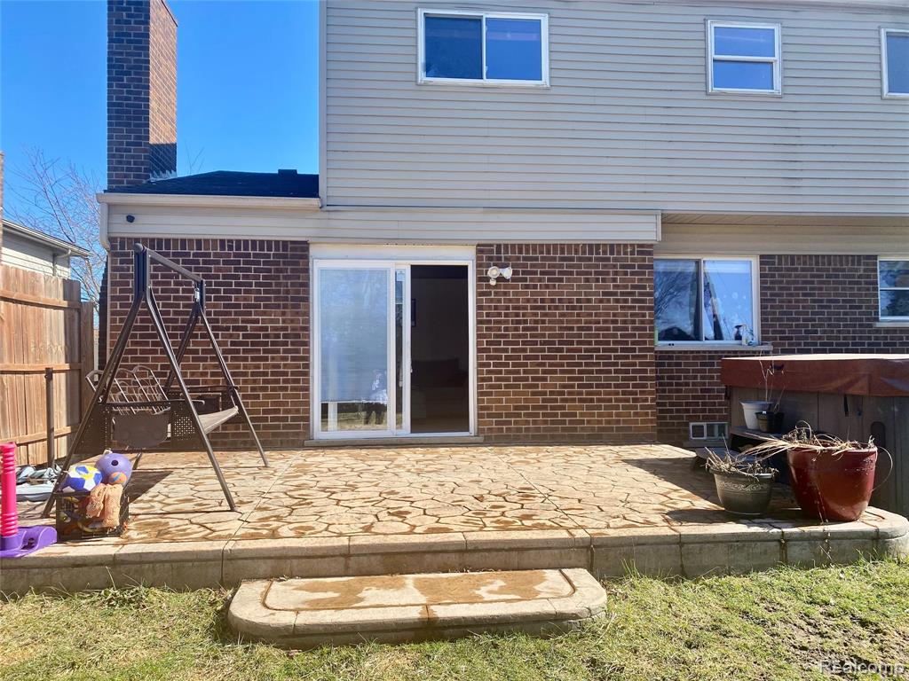 24816 Pamela Street, Flat Rock, MI 48134 — Photo 29