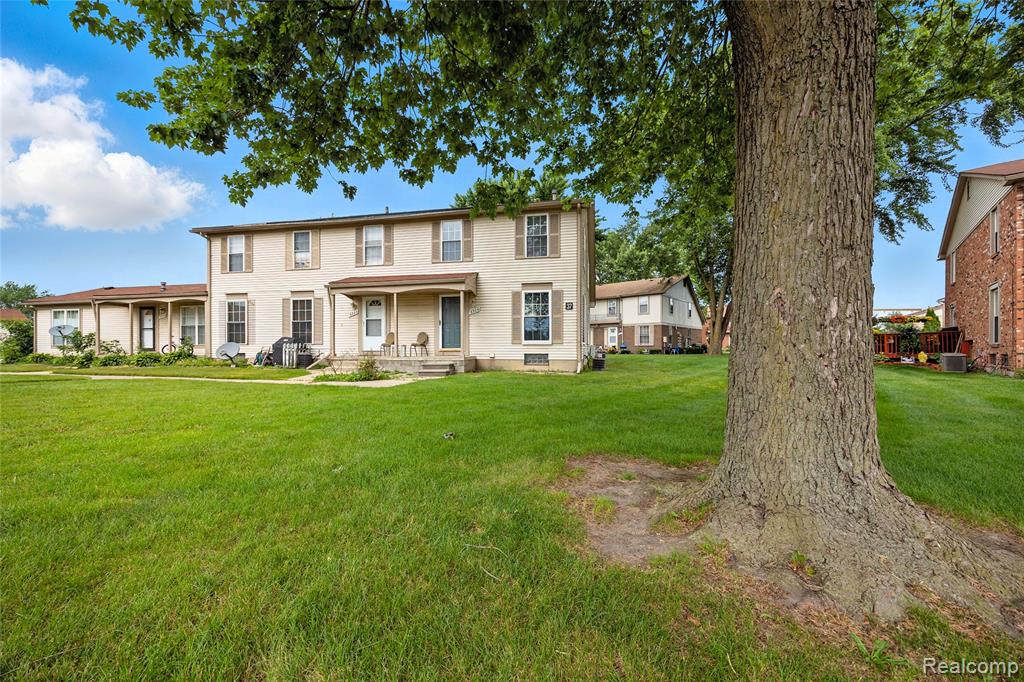 8924 Shawn Drive, Sterling Heights, MI 48312 — Photo 3