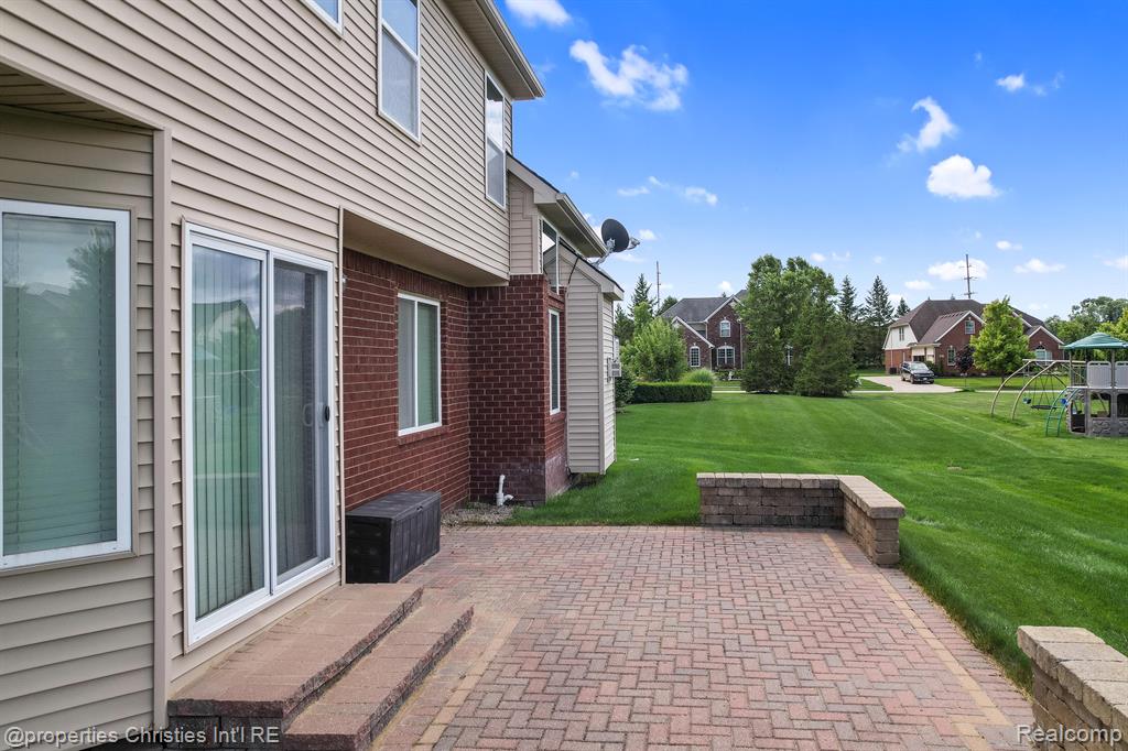 24353 BROMPTON Way, South Lyon, MI 48178 — Photo 14