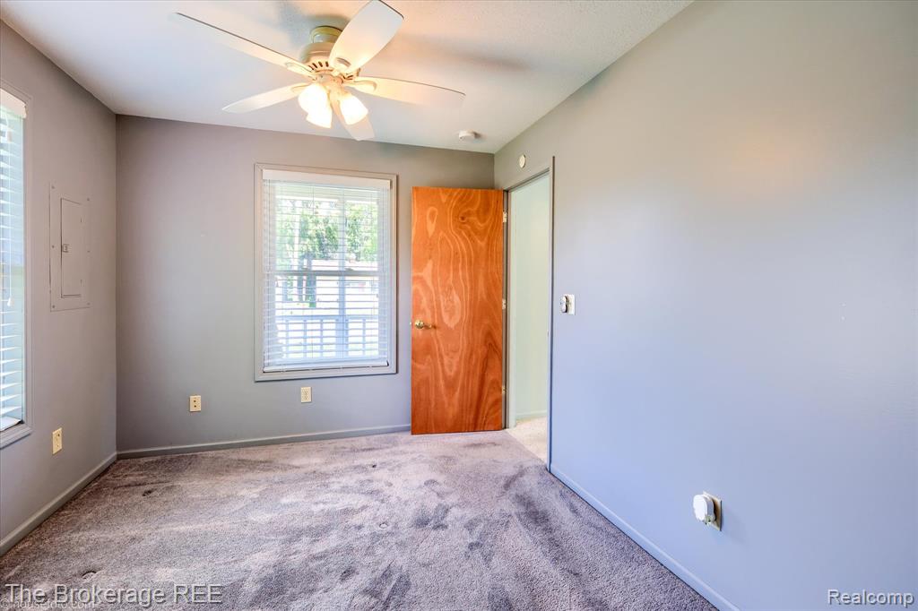 1314 Carman Street, Burton, MI 48529 — Photo 22