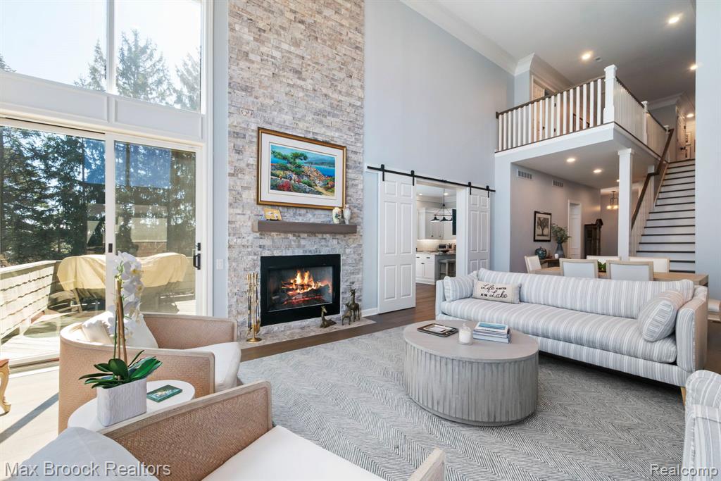 3828 PINE LAKE KNOLL Drive, West Bloomfield, MI 48324 — Photo 18