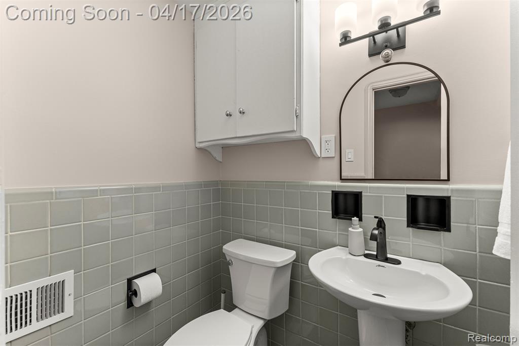 5235 W Outer Drive, Detroit, MI 48235 — Photo 39