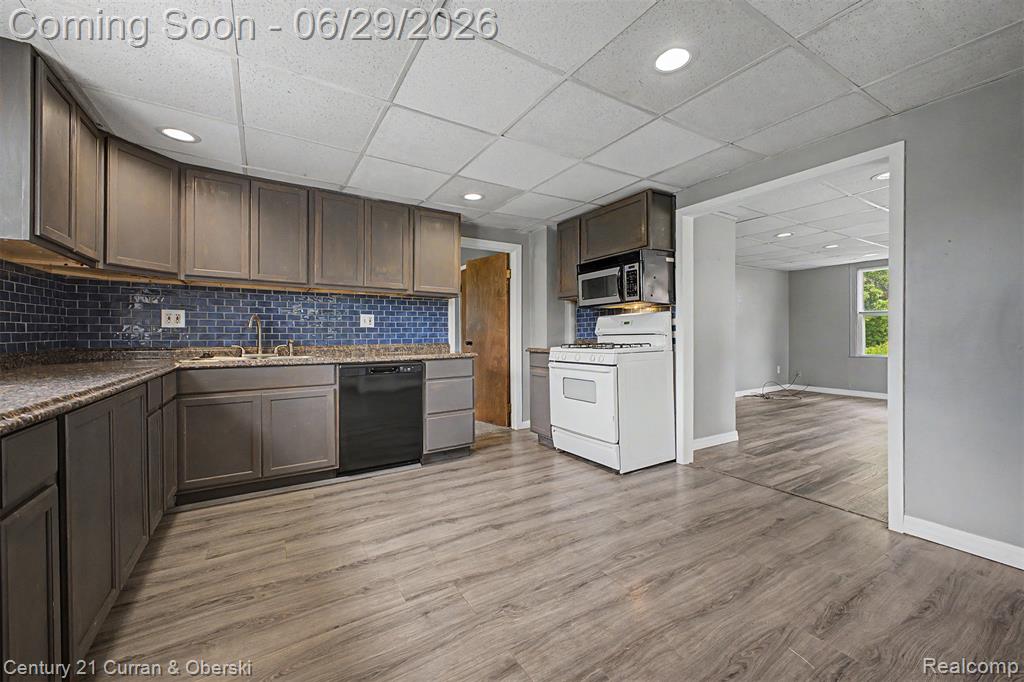 24915 Saint Paul Boulevard, Harrison Township, MI — Photo 3