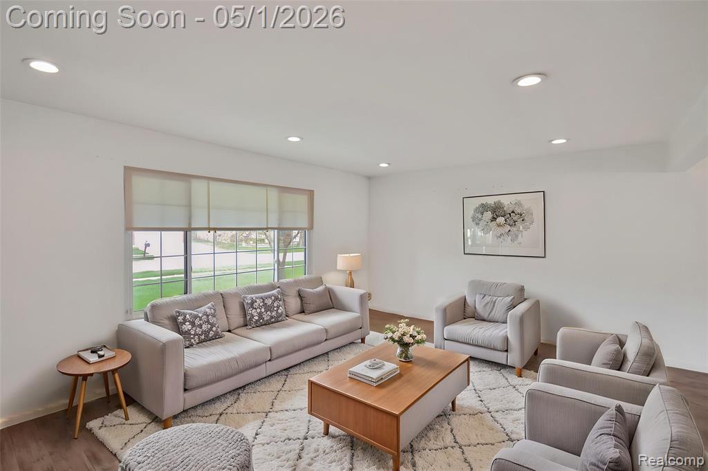 1100 Shallowdale Drive, Troy, MI 48085 — Photo 4