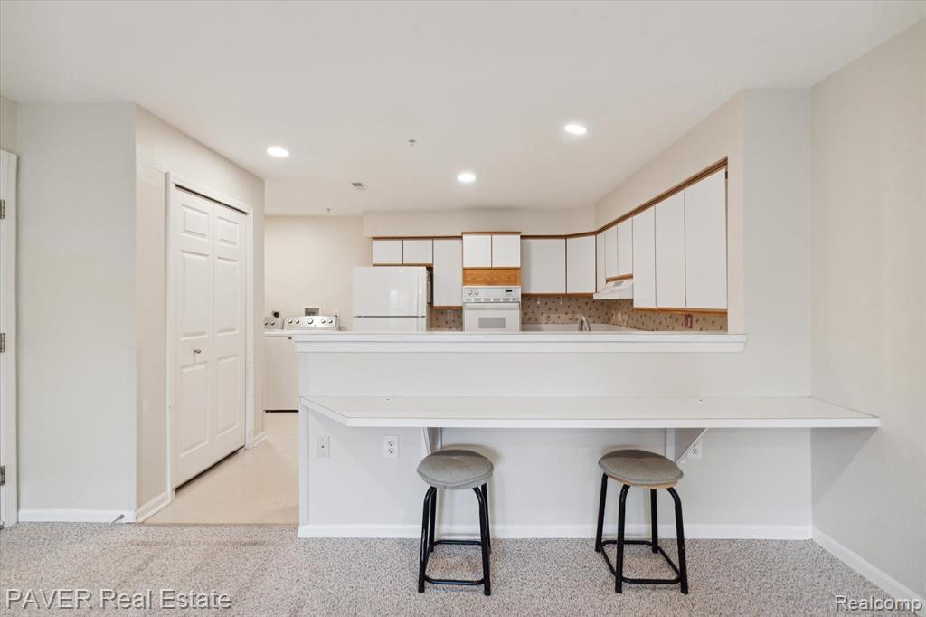 1565 WEATHERSTONE Drive, Ann Arbor, MI 48108 — Photo 12