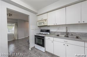 759 E Maxlow Avenue, Hazel Park, MI 48030 — Photo 10