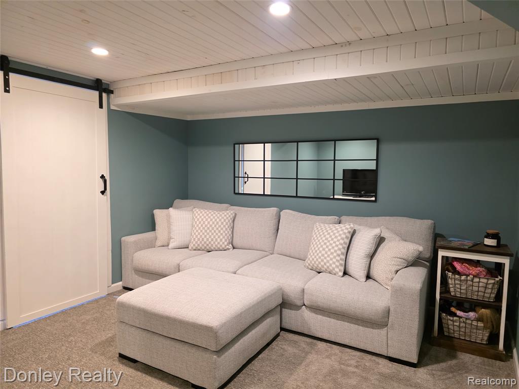 10376 Valley Drive, Goodrich Vlg, MI — Photo 29