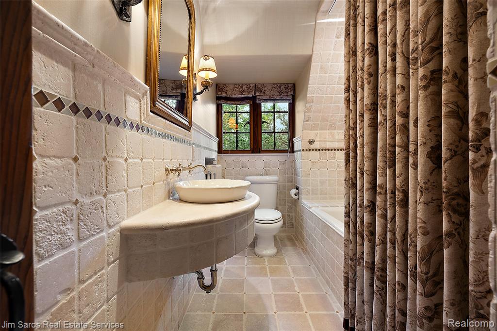 49016 Point Lakeview Street, Chesterfield, MI 48047 — Photo 50