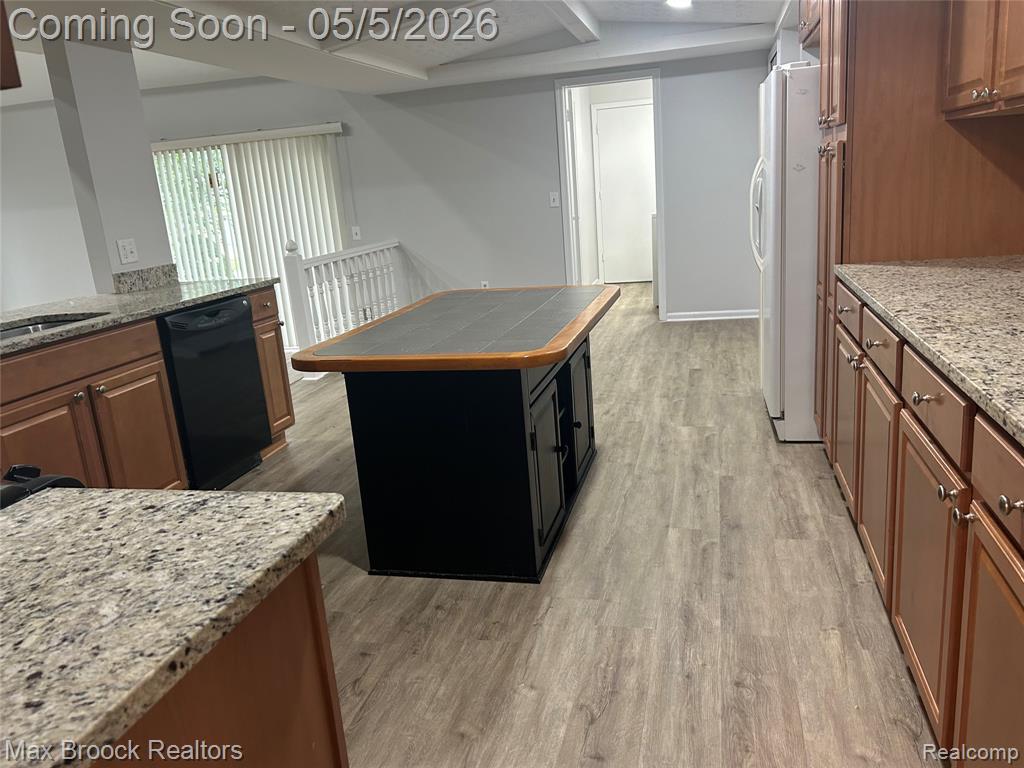 2081 BABCOCK Drive, Troy, MI 48084 — Photo 8