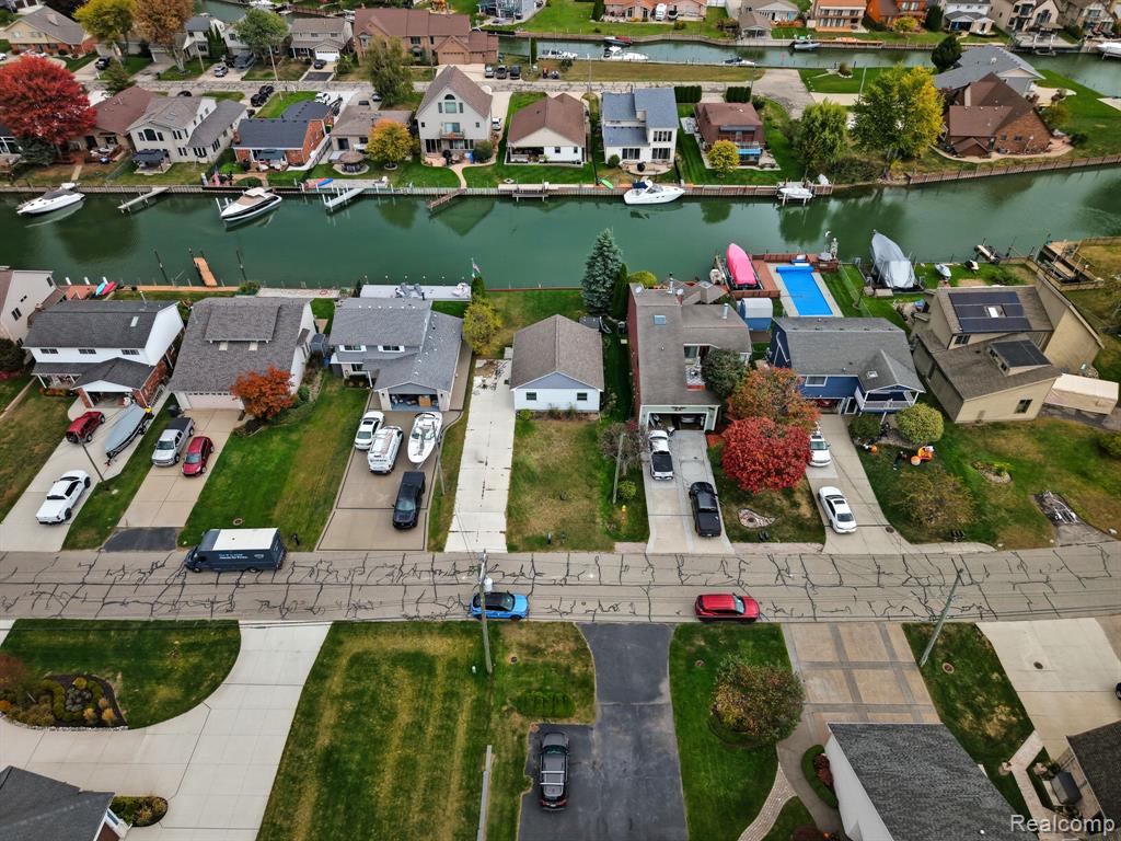 37752 Huron Pointe Drive, Harrison Township, MI — Photo 42