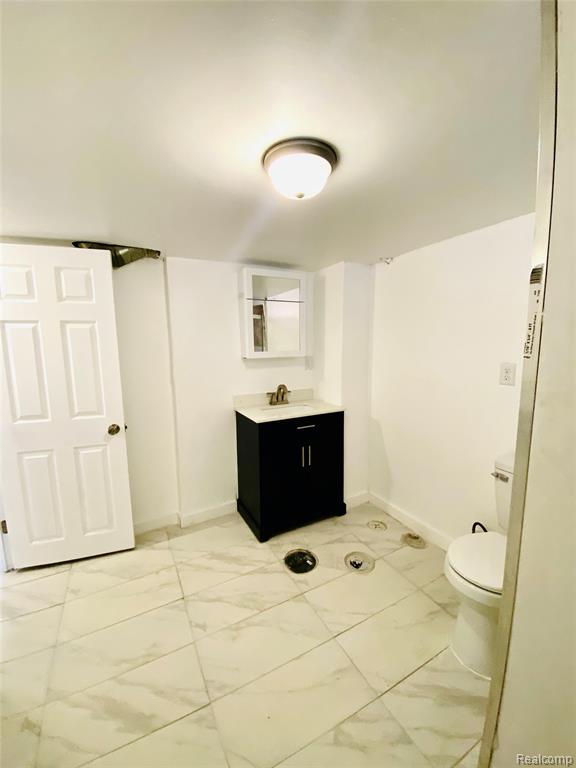 734 Highland Street, Wyandotte, MI 48192 — Photo 16