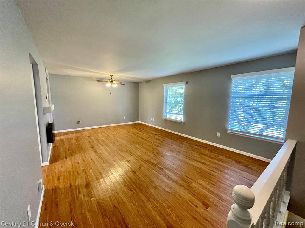 196 PRINCETON Drive, South Lyon, MI 48178 — Photo 2