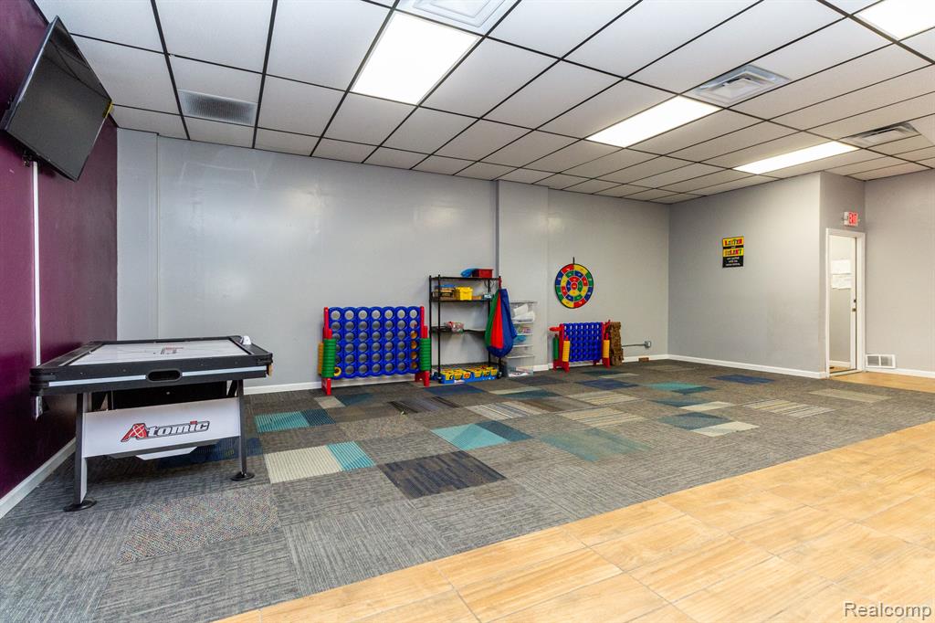 8930-8932 Greenfield Rd, Detroit, MI 48228 — Photo 6