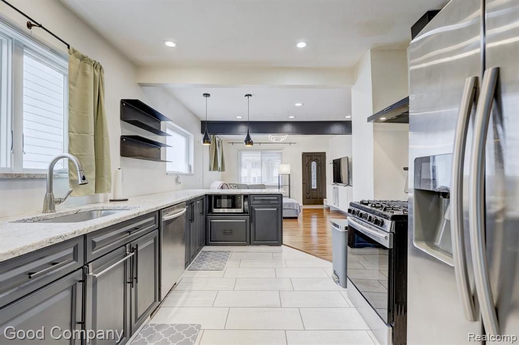 564 E Lewiston Avenue, Ferndale, MI 48220 — Photo 13