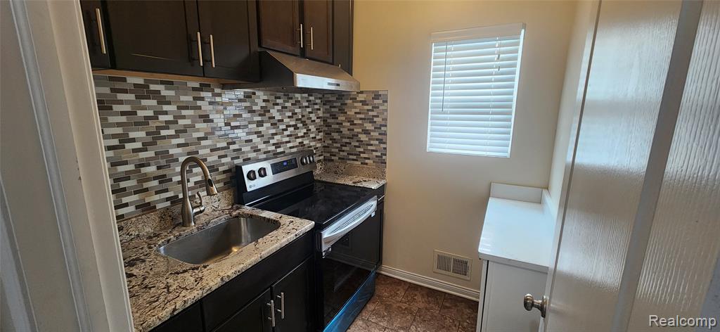 42849 Saint James Court, Sterling Heights, MI 48314 — Photo 48