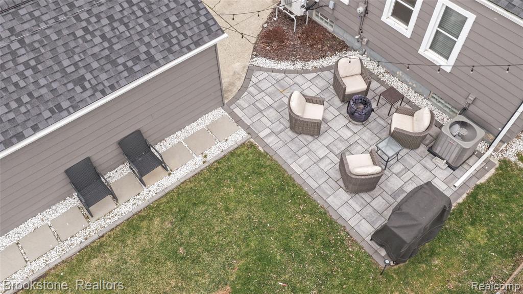2156 Cambridge, Berkley, MI 48072 — Photo 8