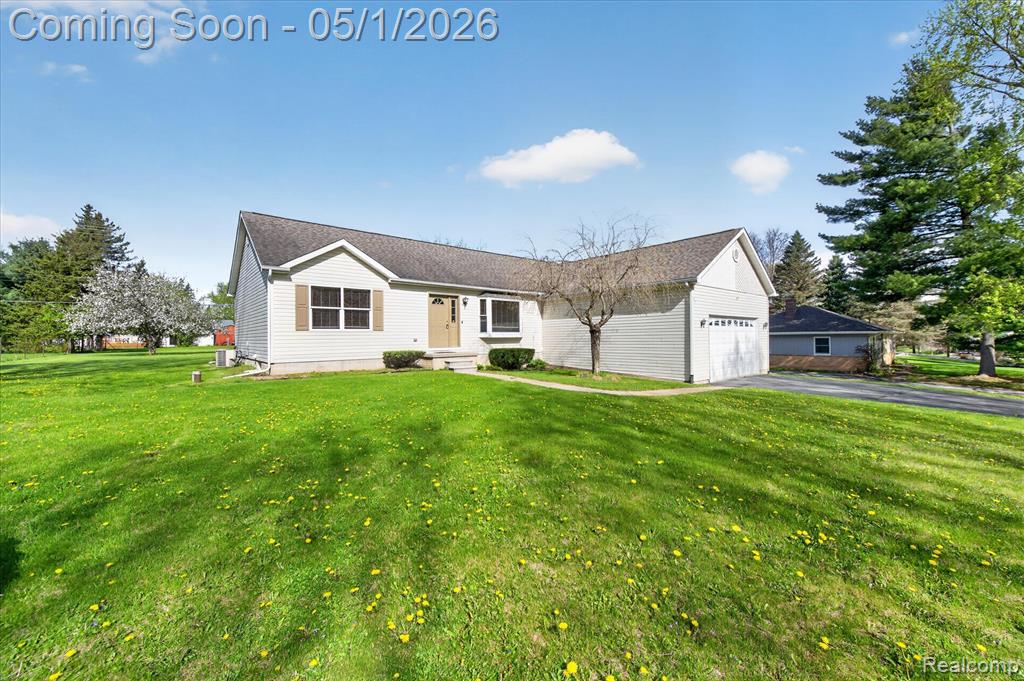 9074 Hamburg Road, Brighton, MI 48116 — Photo 2