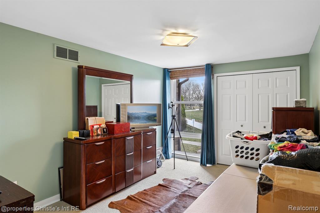 1927 Pembridge, Detroit, MI 48207 — Photo 6