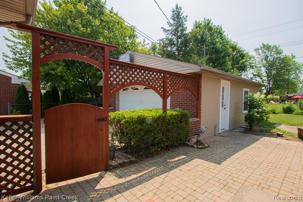 8336 Timberline Drive, Shelby Twp, MI 48316 — Photo 29