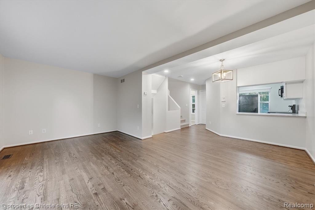 483 W Lincoln Avenue, Madison Heights, MI 48071 — Photo 4