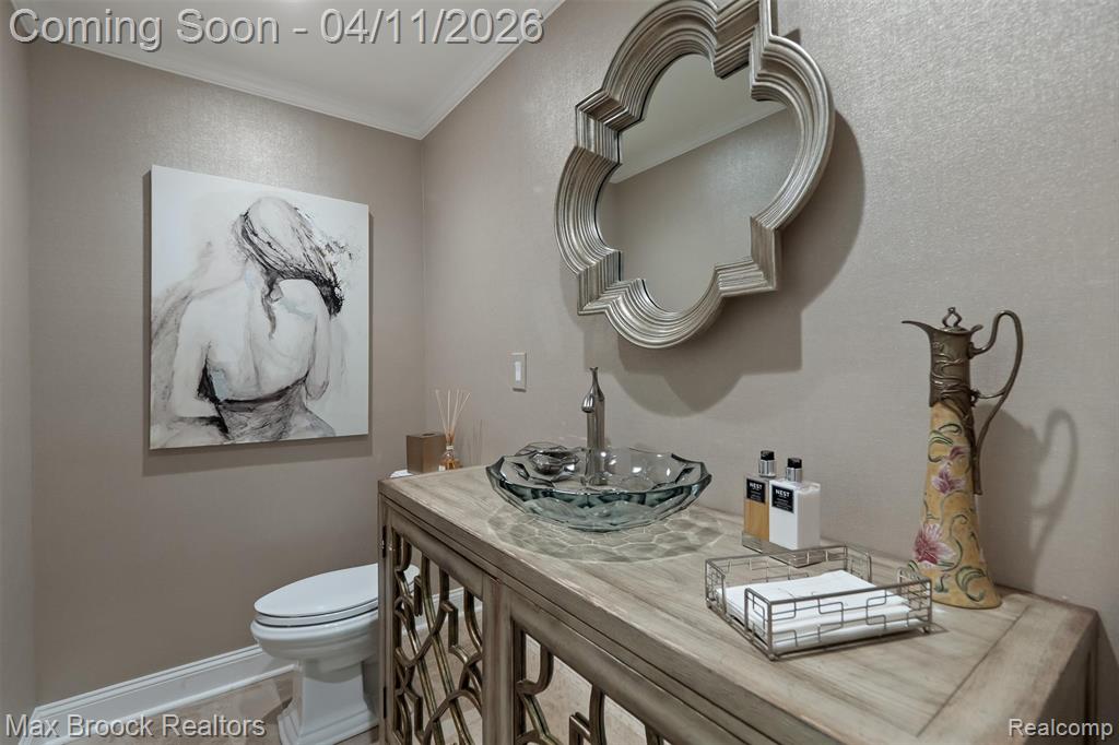 5190 Clarendon Crest Street, Bloomfield Hills, MI, 48302